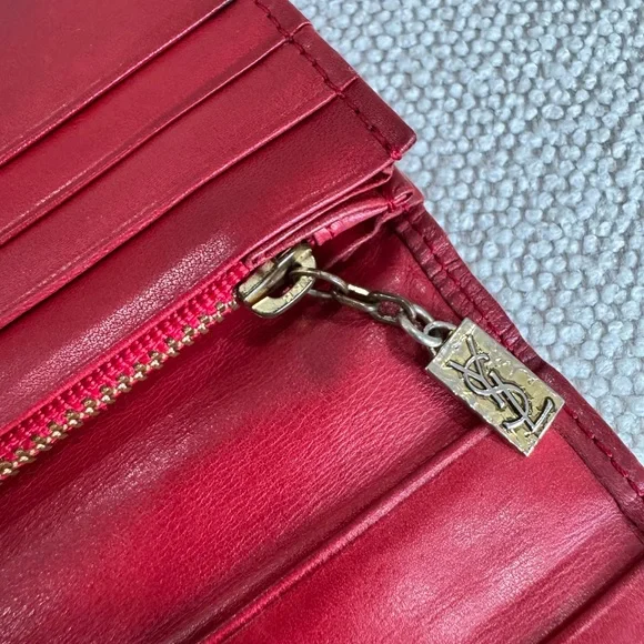 Yves Saint Laurent Crimson Leather Accessory - Picture 6 of 16